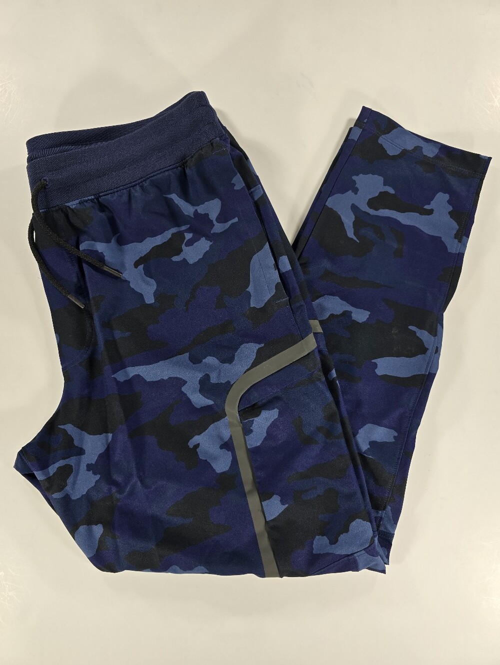 Under Armour UA Elite Cargo Pants Men's XL Dark Blue Camo Zip Pockets Woven